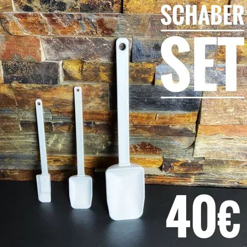 drei weiße verschienengroße Schaber